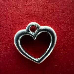 Retired James Avery 925 Sterling Sliver Open Heart Charm  0041